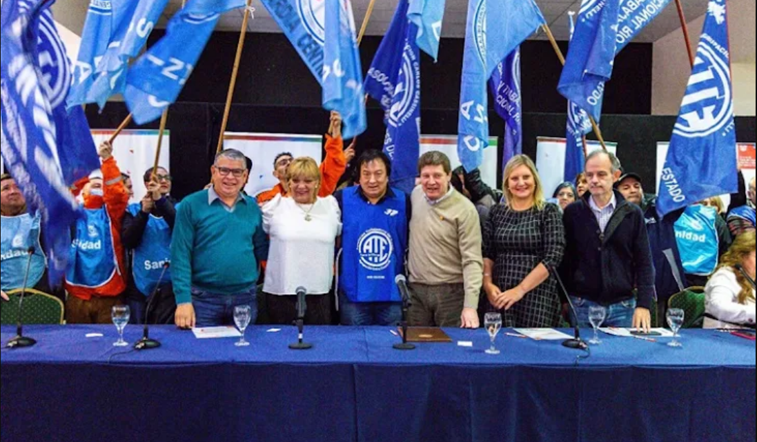 Melella convoco a los gremios para informarle sobre la situacion financiera de TDF Melella convoco a los gremios para informarle sobre la situacion financiera de TDF