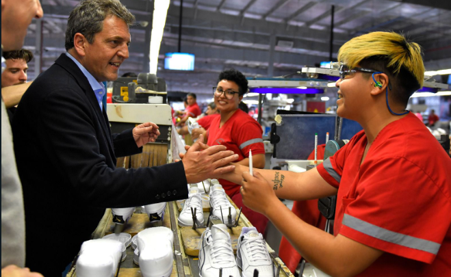 Gira Federal: Sergio Massa recorrió en La Rioja la fábrica Puma