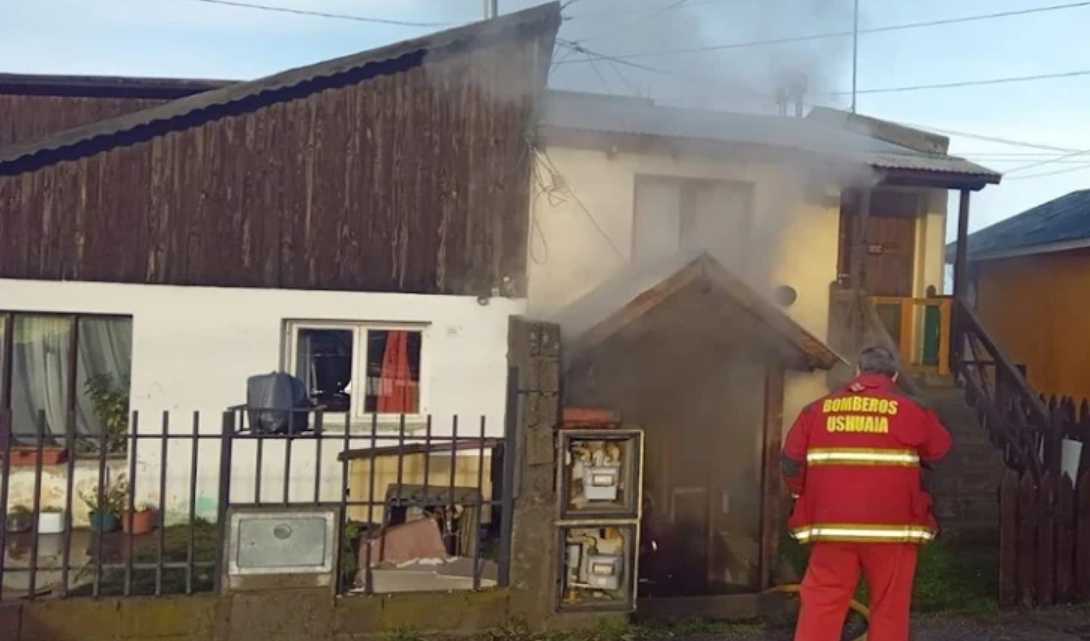 Incendio en Ushuaia, sin lesionados Incendio en Ushuaia, sin lesionados