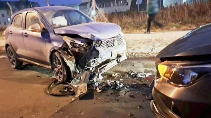 Choque en calle Luis Vernet, sin lesionados en Ushuaia