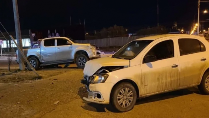 Choque ambos conductores dejaron abandonado los vehiculos