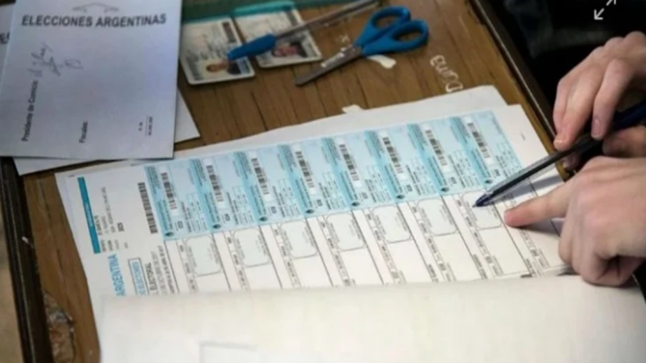 Multa de 50 pesos por no ir a votar en las PASO