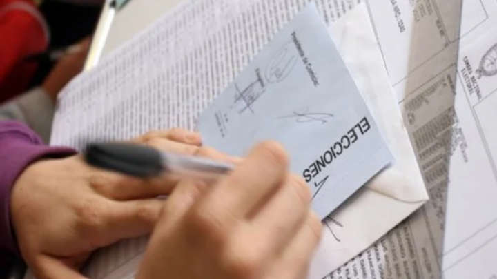 Despues de un par de meses la Justicia pago a las autoridades de mesa de las elecciones provinciales