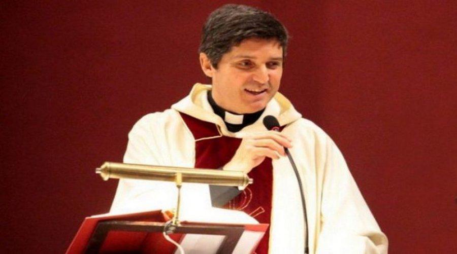 Piden oración por la salud del sacerdote Aldo Moschetta