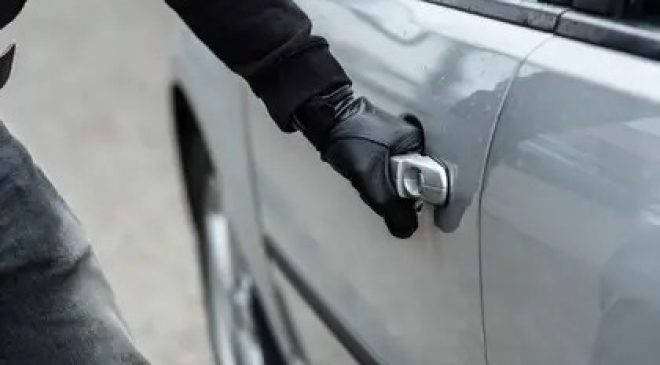 Tanteadores de picaportes de autos siguen cobrando nuevas víctimas Tanteadores de picaportes de autos siguen cobrando nuevas víctimas