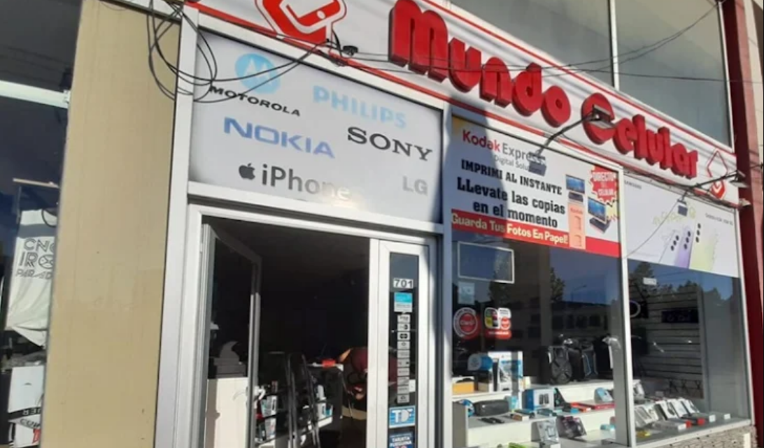 Robo de celulares y una tablet en la madrugada Robo de celulares y una tablet en la madrugada