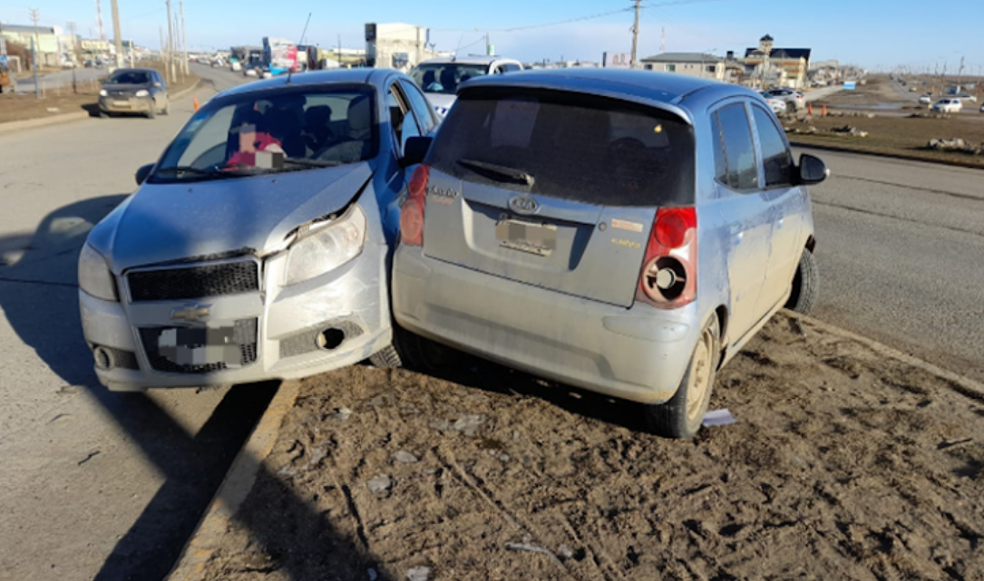 Choque frente a la rotonda de la Trucha en Rio Grande