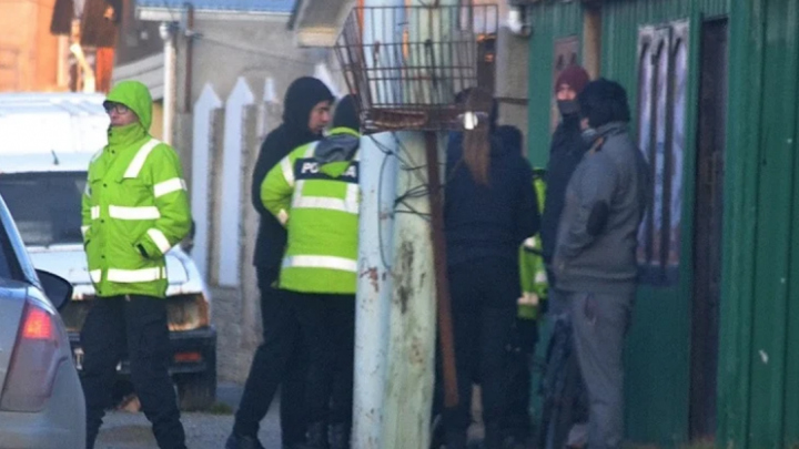 Dos ladrones detenidos robando en una vivienda
