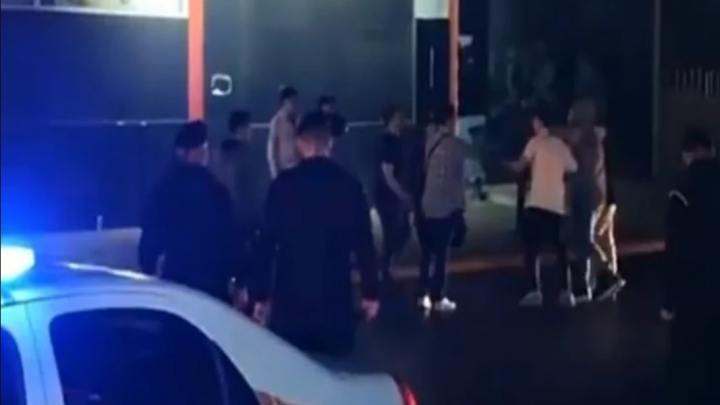 Mujer detenida por agredir a un Policia