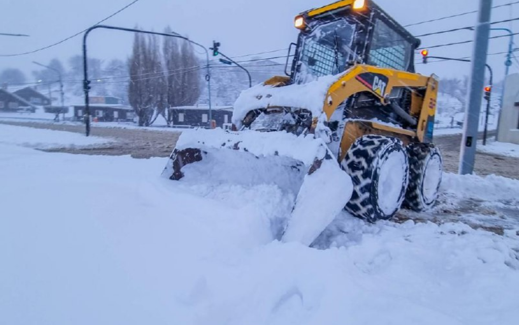 OPERATIVO INVIERNO: CONTINÚAN LOS TRABAJOS PARA GARANTIZAR LA TRANSITABILIDAD OPERATIVO INVIERNO: CONTINÚAN LOS TRABAJOS PARA GARANTIZAR LA TRANSITABILIDAD