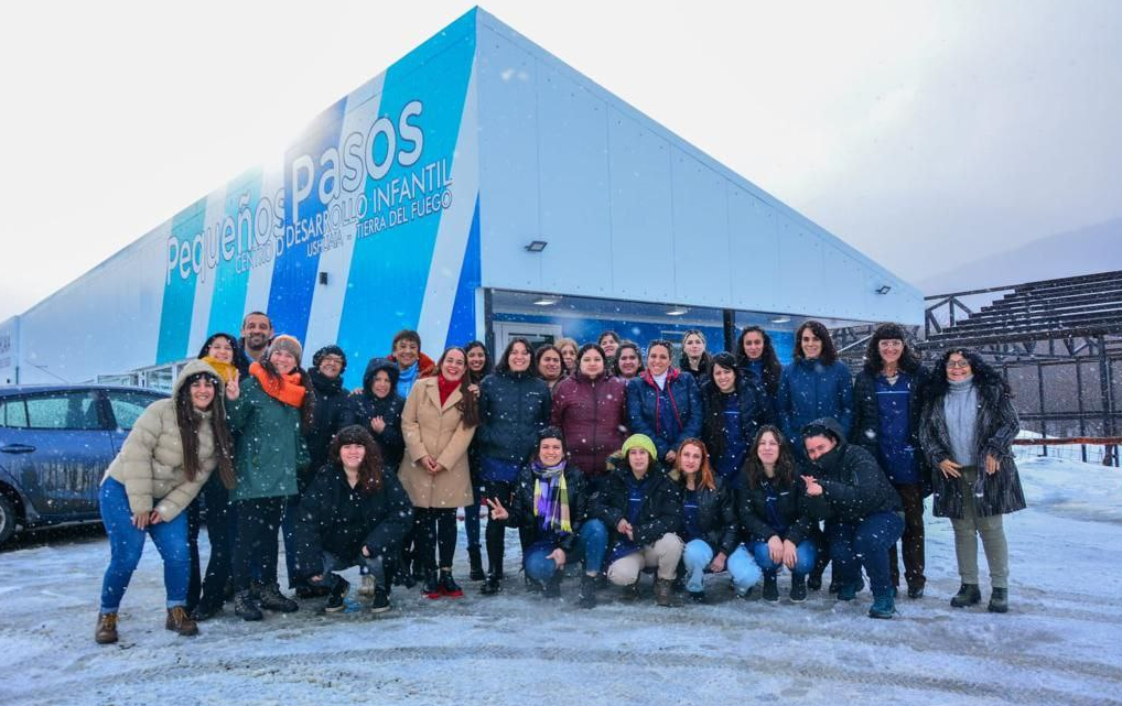 CAPACITACIÓN Y FORTALECIMIENTO DE LAS POLÍTICAS DE INFANCIA EN USHUAIA CAPACITACIÓN Y FORTALECIMIENTO DE LAS POLÍTICAS DE INFANCIA EN USHUAIA