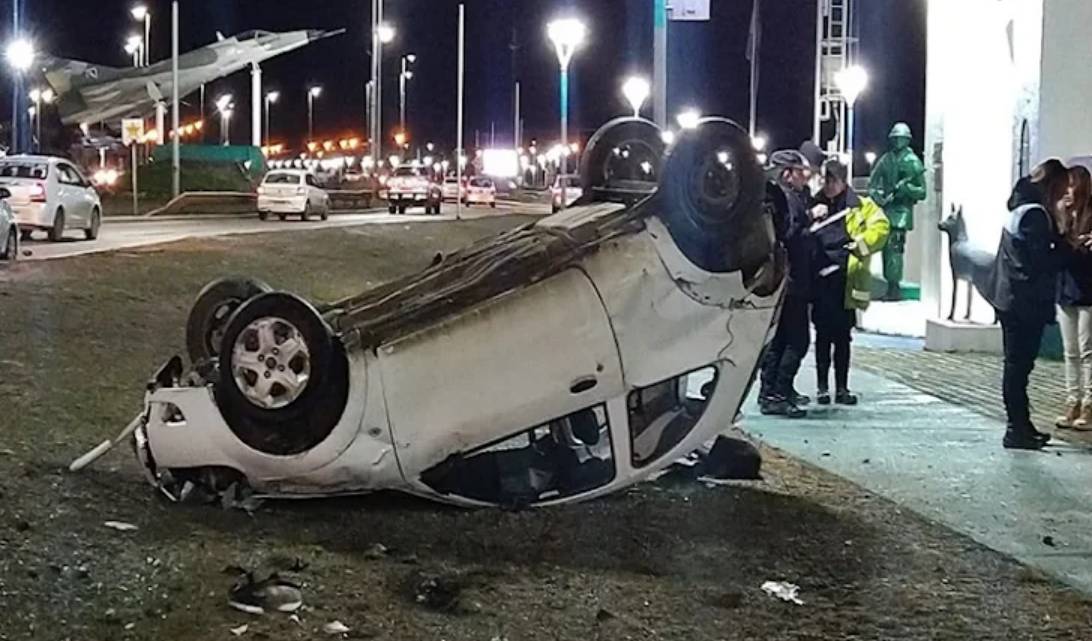 Despiste y vuelco sin lesionados