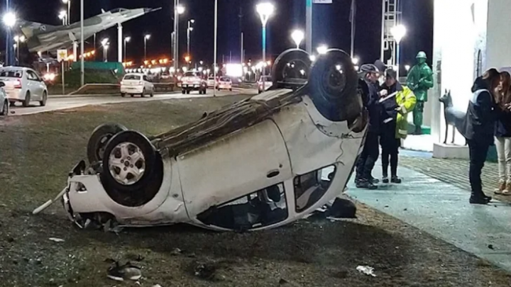 Despiste y vuelco sin lesionados