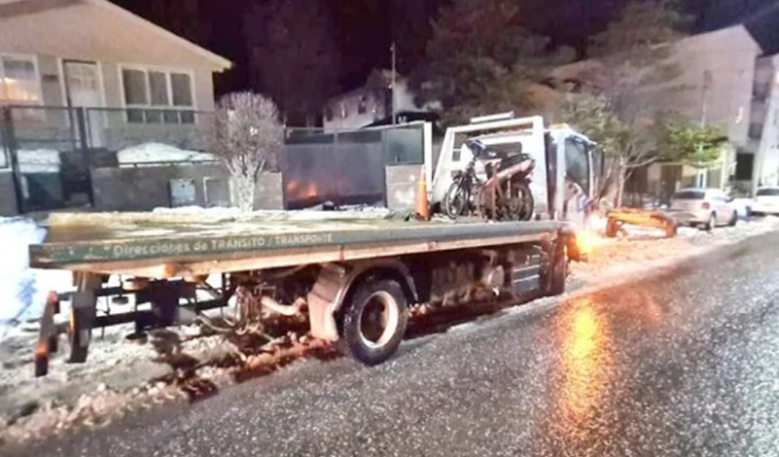 Choque en Ushuaia con motocicleta incautada
