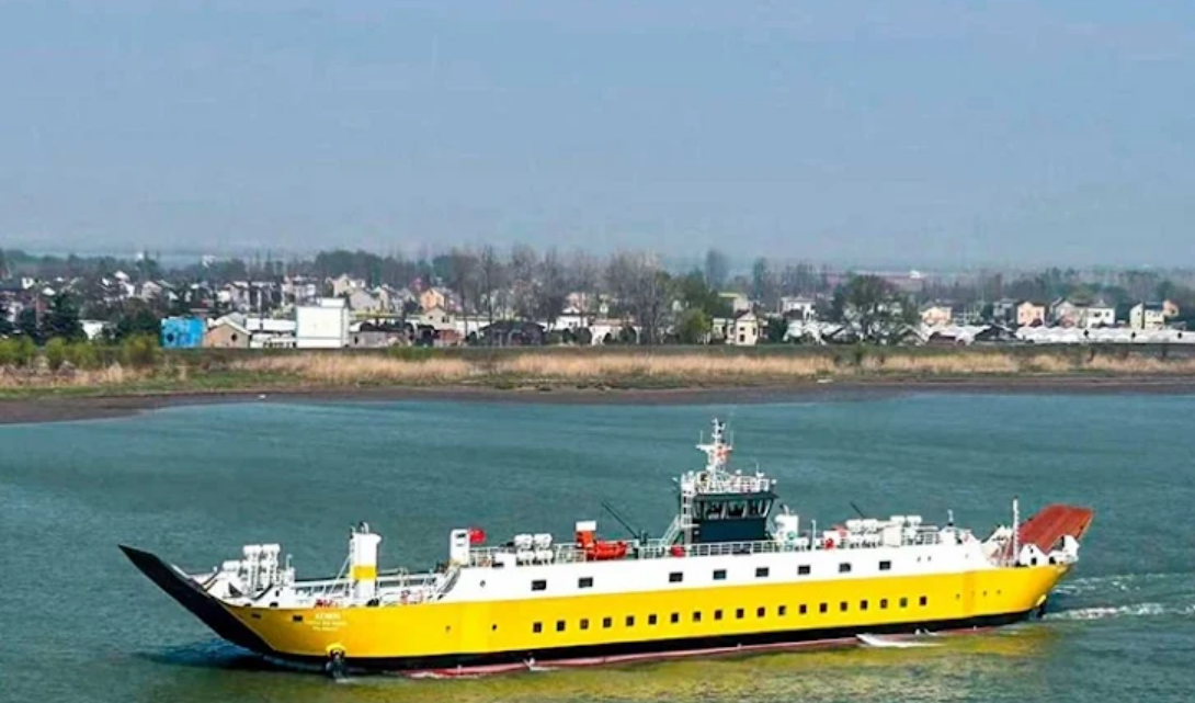 Nuevo ferry de Tabsa para el cruce de Primera Angostura Nuevo ferry de Tabsa para el cruce de Primera Angostura