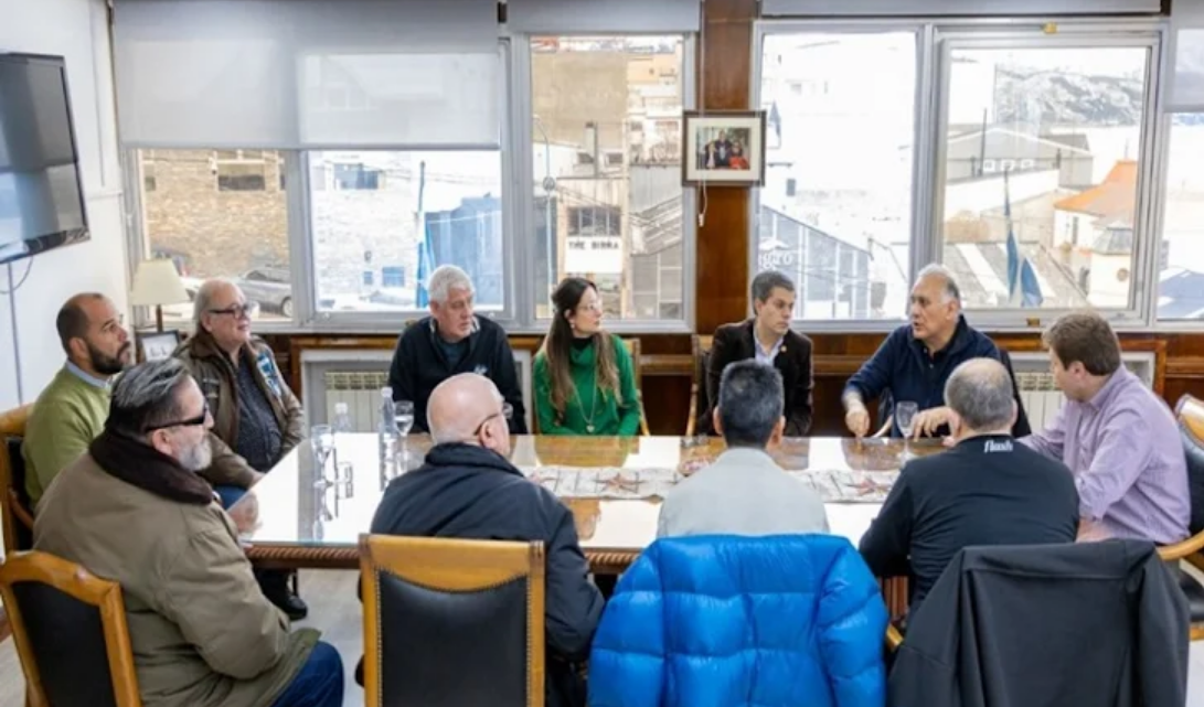 Veteranos se reunen con Melella y no piden informacion sobre autorizacion del radar ingles Veteranos se reunen con Melella y no piden informacion sobre autorizacion del radar ingles