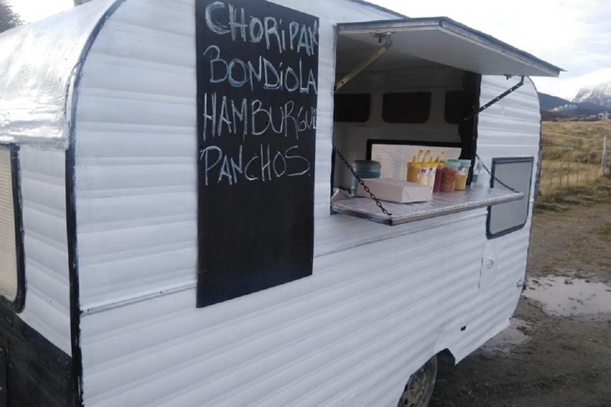 Abren inscripción para colocar carritos de comida en el Desfile por aniversario de Ushuaia 