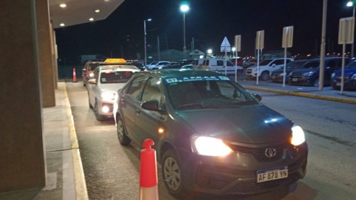 Ahora taxis y remises podrán ingresar al aeropuerto de manera indistinta