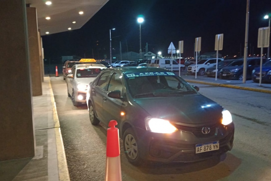 Ahora taxis y remises podrán ingresar al aeropuerto de manera indistinta