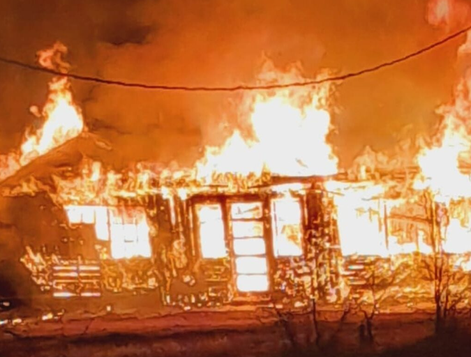 Crecen las sospechas> El incendio en la estancia donde funciona el radar inglés fue «intencional»
