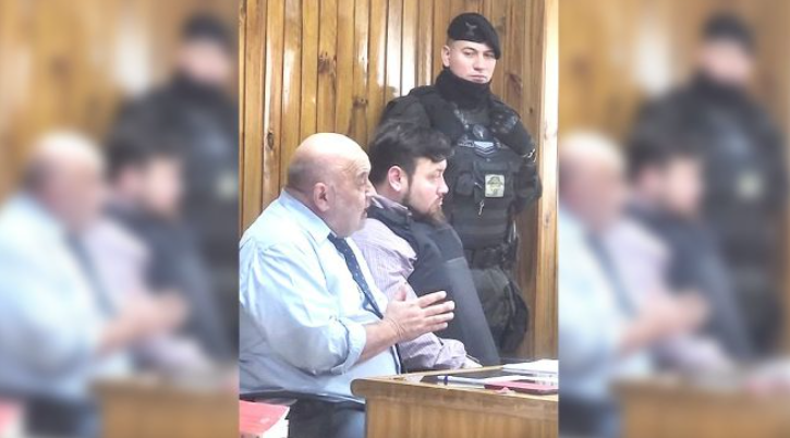 Le advirtieron a De la Riva que no le falte el respeto al Tribunal
