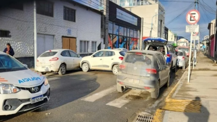 Choque multiple en Ushuaia, un conductor lesionado