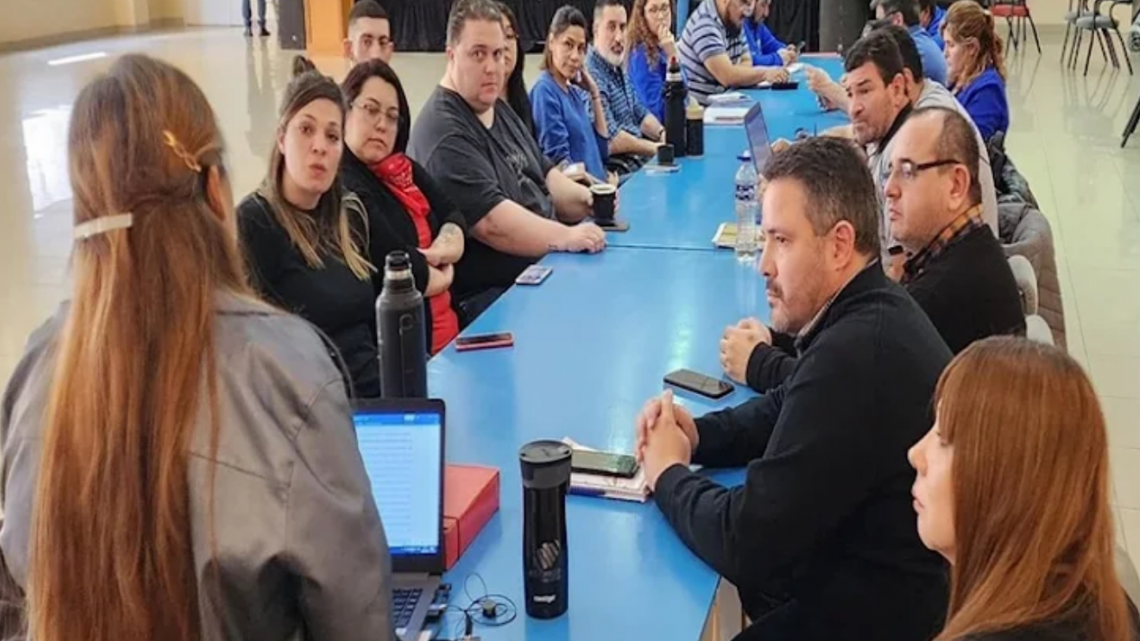 Aumento salarial, gremios estatales rechazaron propuesta de Gobierno Aumento salarial, gremios estatales rechazaron propuesta de Gobierno