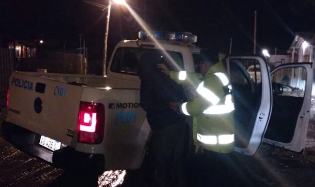 Un mayor y un menor detenidos por robo a dos comercios Un mayor y un menor detenidos por robo a dos comercios