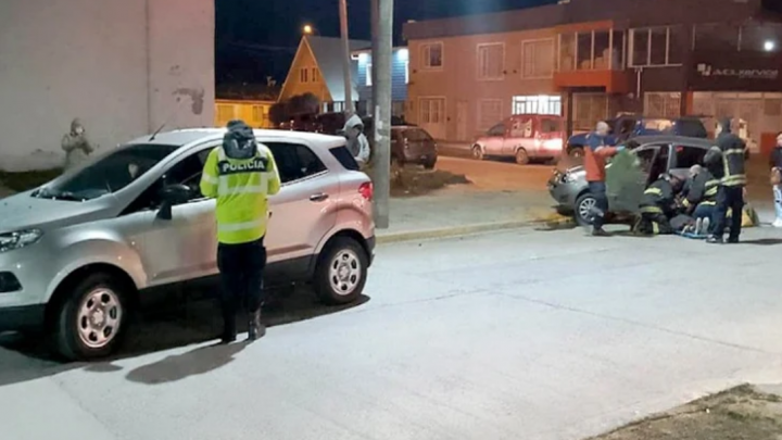 Choque entre una Ecosport y un Palio, una persona lesionada