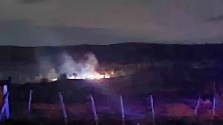 Se incendio una vivienda y un galpon, en la estancia donde esta instalado el radar ingles