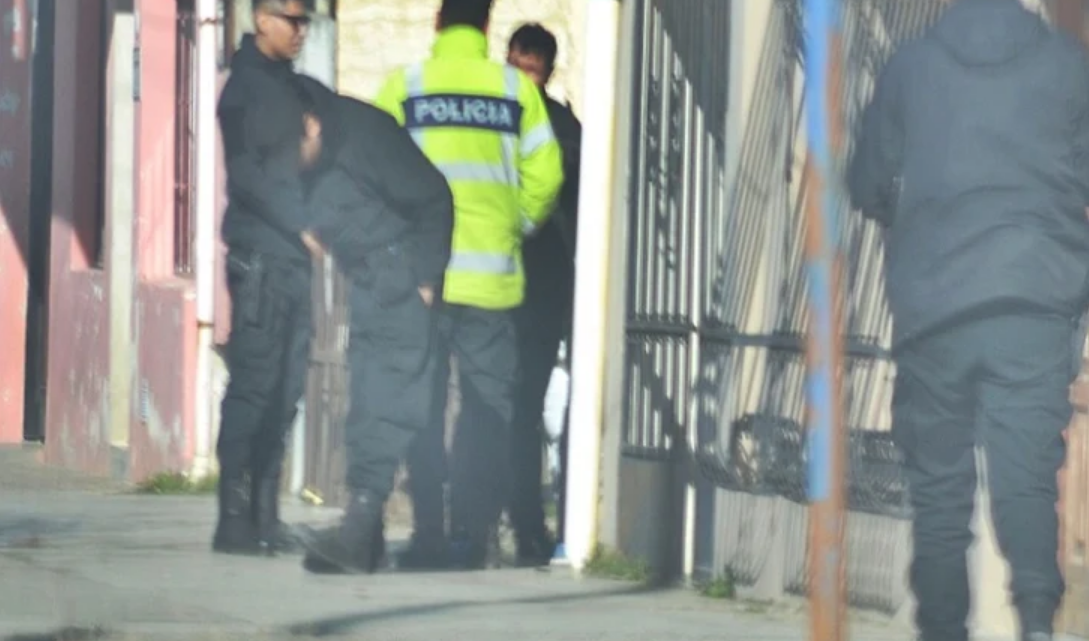 Un detenido por robo a un local comercial Un detenido por robo a un local comercial