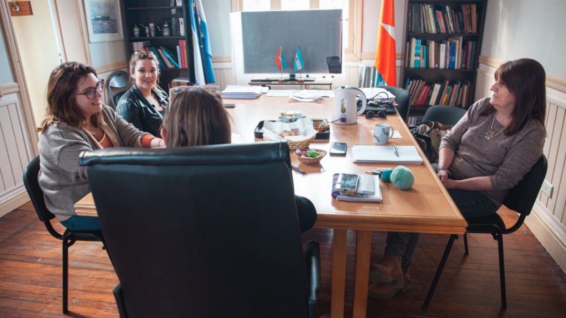LA MUNICIPALIDAD DE USHUAIA MANTUVO UNA REUNIÓN CON EL COLEGIO DE ARQUITECTOS LA MUNICIPALIDAD DE USHUAIA MANTUVO UNA REUNIÓN CON EL COLEGIO DE ARQUITECTOS