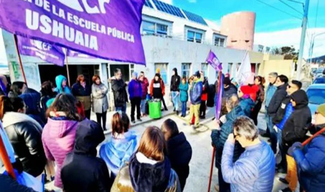 SUTEF reclama para que docentes se jubilen anticipadamente sin los años exigidos frente al grado