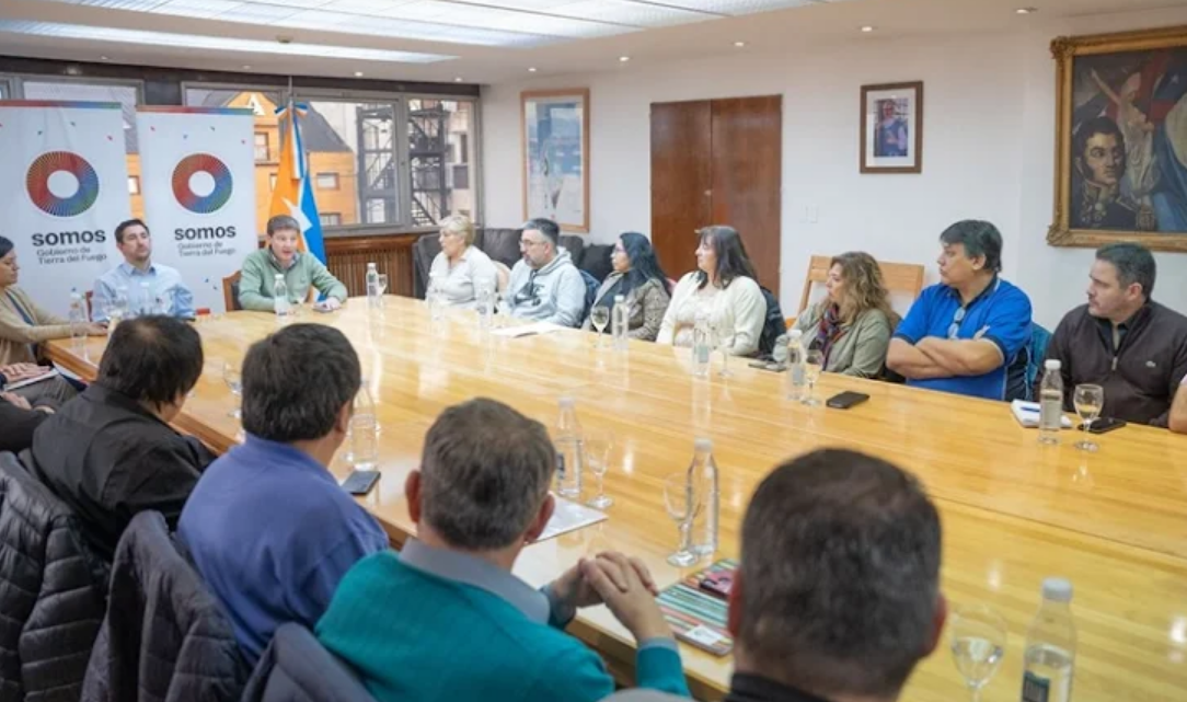 Aumento salarial Melella convoco a los gremios en Rio Grande, se vienen las excusas