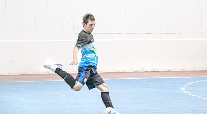 Mercantil, único líder del Clausura