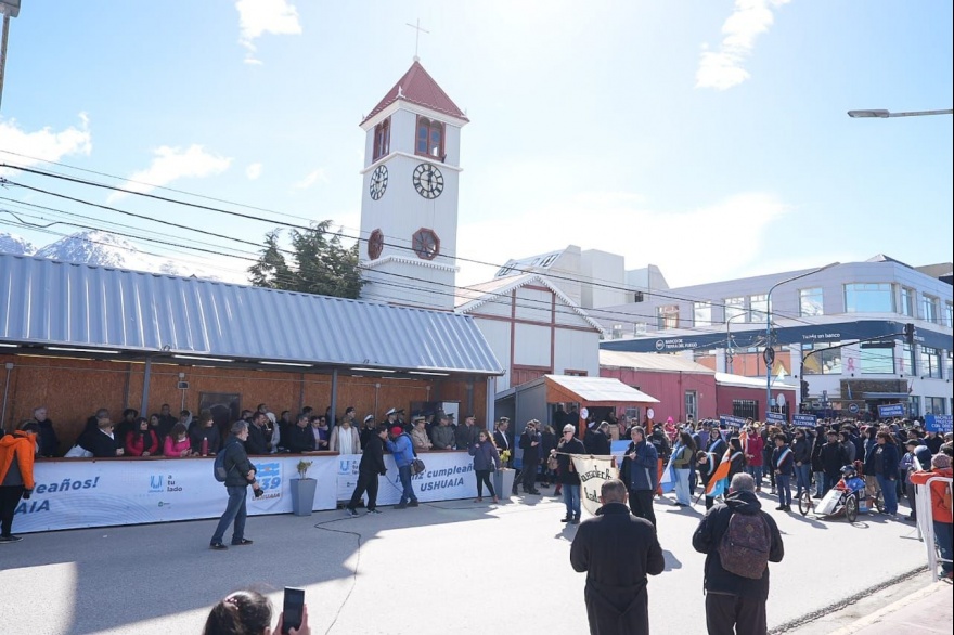Autoridades Provinciales participaron de los Festejos del 139° aniversario de Ushuaia y Prefectura