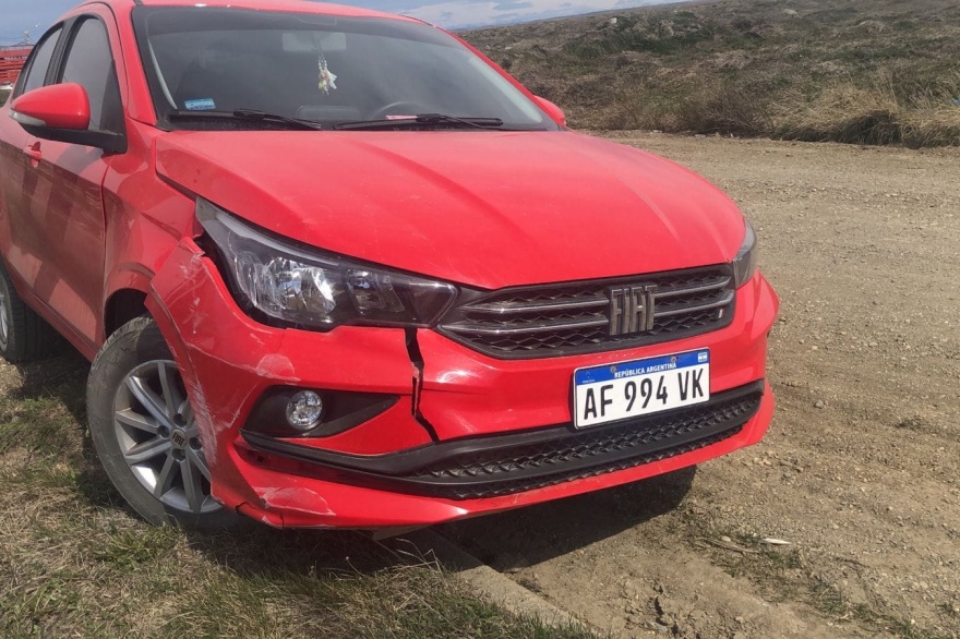 Hallaron el auto robado la semana pasada en Río Grande: lo dejaron chocado y abandonado Hallaron el auto robado la semana pasada en Río Grande: lo dejaron chocado y abandonado