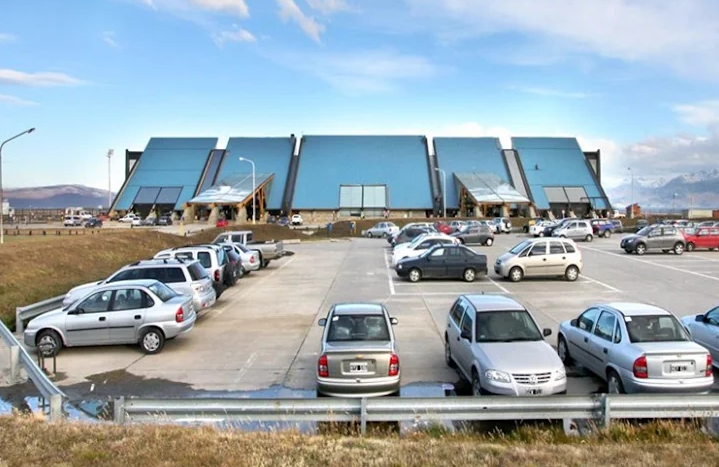 Gobierno extendió concesión aeropuerto Ushuaia hasta 2037 con aumento de tasa