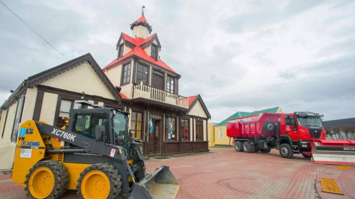 LA MUNICIPALIDAD DE USHUAIA INAUGURÓ LA EXPOSICIÓN HISTÓRICA DE VIALIDAD NACIONAL “SE HACE CAMINO AL ANDAR…”