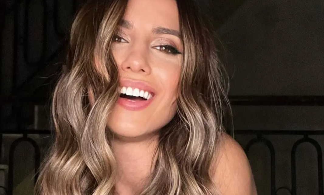 Cinthia Fernández apostó a una microbikini fucsia para este verano