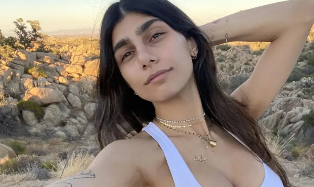 Mia Khalifa se animó al rubio y el cambio de look fue total: cómo le quedó