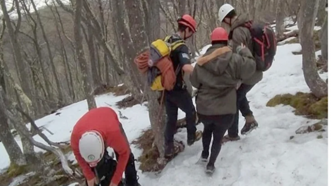 Rescate de una joven en la senda del Cerro Cortez