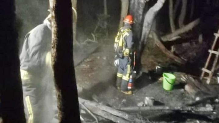 Incendio en el barrio Las Raices, se propago al bsoque