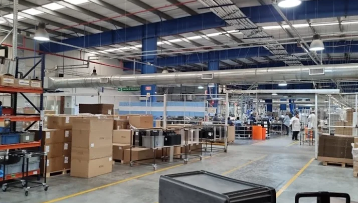 Empresas dan de baja a 130 trabajadores por falta de insumos