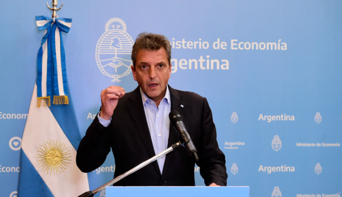 SERGIO MASSA CONGELO EL IMPUESTO A LOS COMBUSTIBLES