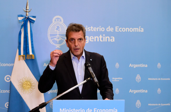 SERGIO MASSA CONGELO EL IMPUESTO A LOS COMBUSTIBLES