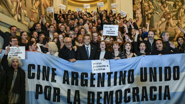 Massa: «El ataque a la cultura es un tiro al alma de los argentinos»