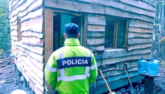 Imputan a un sujeto la sustracción de elementos de propiedad pública Imputan a un sujeto la sustracción de elementos de propiedad pública