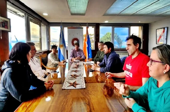 Reunión SUTEF-Melella aumento por decreto y desobligaciones toda esta semana Reunión SUTEF-Melella aumento por decreto y desobligaciones toda esta semana