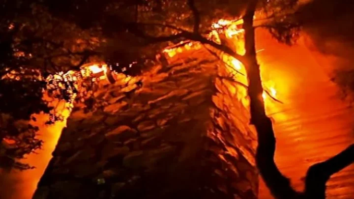 Incendio de una vivienda en la madrugada sin lesionados